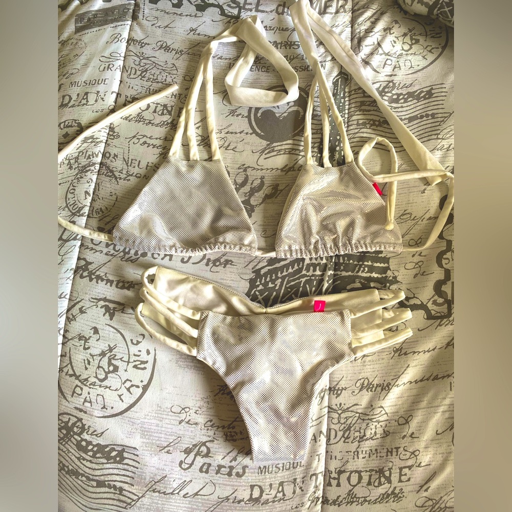 Reversible white and silver bikini